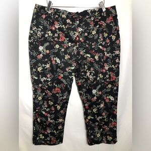 Women’s Black Floral Capri Pants. Size 12. 36” waist.